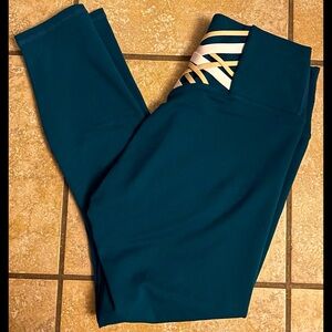 Fabletics women’s powerhold leggings